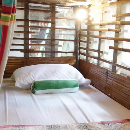 Flotsam And Jetsam Artist Beach Hostel-3